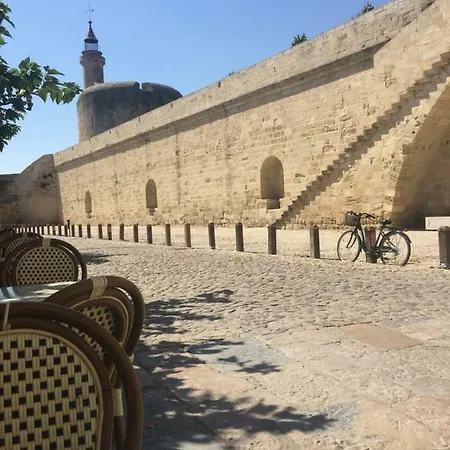 Apartman Au Coeur Des Remparts Aigues-Mortes