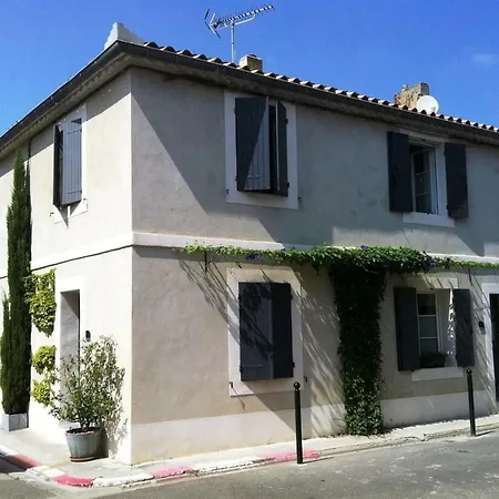 Au Coeur Des Remparts Apartment Aigues-Mortes
