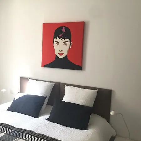 Apartment Au Coeur Des Remparts Aigues-Mortes