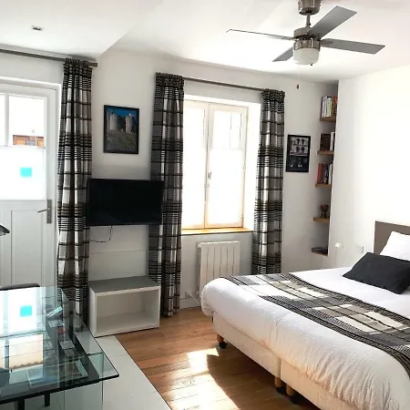 Appartement Au Coeur Des Remparts
