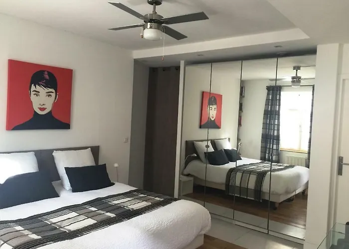 Au Coeur Des Remparts Apartamento Aigues-Mortes